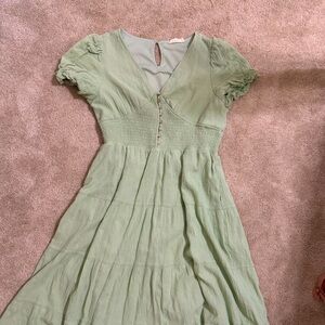 Sage Green midi dress!! Super cute and size LARGE 💚